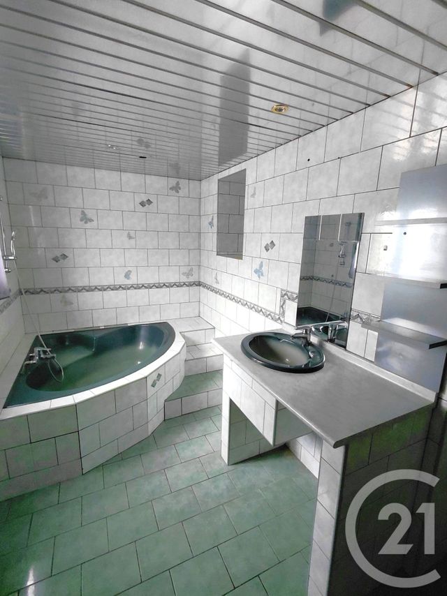 Appartement à vendre - 3 pièces - 59.74 m2 - VILLERS LE LAC - 25 - FRANCHE-COMTE - Century 21 Avenir Immobilier