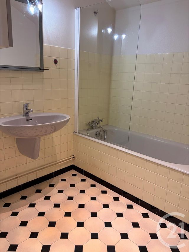 Appartement F2 à louer - 2 pièces - 43.35 m2 - GRAND COMBE CHATELEU - 25 - FRANCHE-COMTE - Century 21 Avenir Immobilier