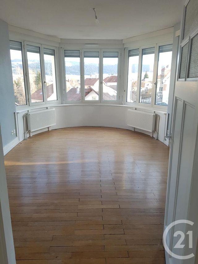 Appartement F3 à louer - 5 pièces - 90.0 m2 - MORTEAU - 25 - FRANCHE-COMTE - Century 21 Avenir Immobilier