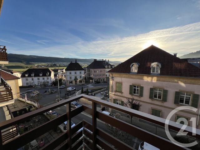 Appartement F3 à louer - 3 pièces - 81.43 m2 - MORTEAU - 25 - FRANCHE-COMTE - Century 21 Avenir Immobilier