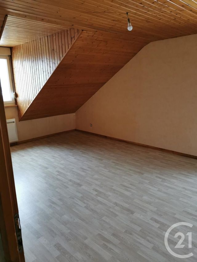 Appartement F3 à louer - 3 pièces - 89.94 m2 - MORTEAU - 25 - FRANCHE-COMTE - Century 21 Avenir Immobilier