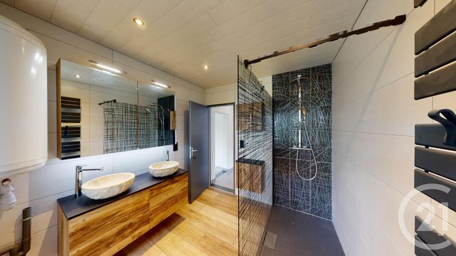 Appartement T4 à louer - 4 pièces - 110.55 m2 - GRAND COMBE CHATELEU - 25 - FRANCHE-COMTE - Century 21 Avenir Immobilier