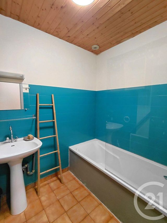 Appartement T2 à louer - 2 pièces - 41.53 m2 - MORTEAU - 25 - FRANCHE-COMTE - Century 21 Avenir Immobilier