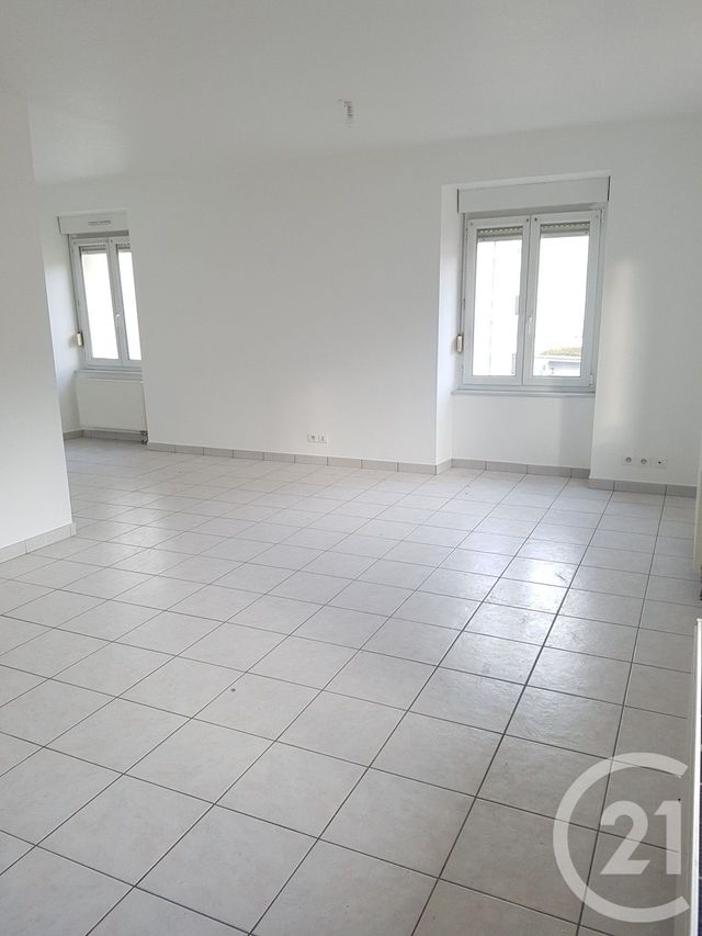 Appartement F4 à louer - 4 pièces - 108.46 m2 - VILLERS LE LAC - 25 - FRANCHE-COMTE - Century 21 Avenir Immobilier