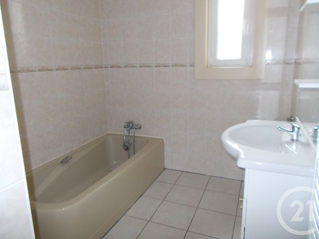 Appartement F4 à louer - 4 pièces - 97.49 m2 - LES FINS - 25 - FRANCHE-COMTE - Century 21 Avenir Immobilier