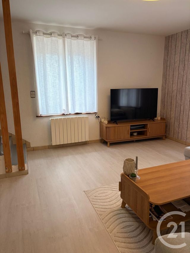 Appartement F3 à louer - 3 pièces - 89.94 m2 - MORTEAU - 25 - FRANCHE-COMTE - Century 21 Avenir Immobilier