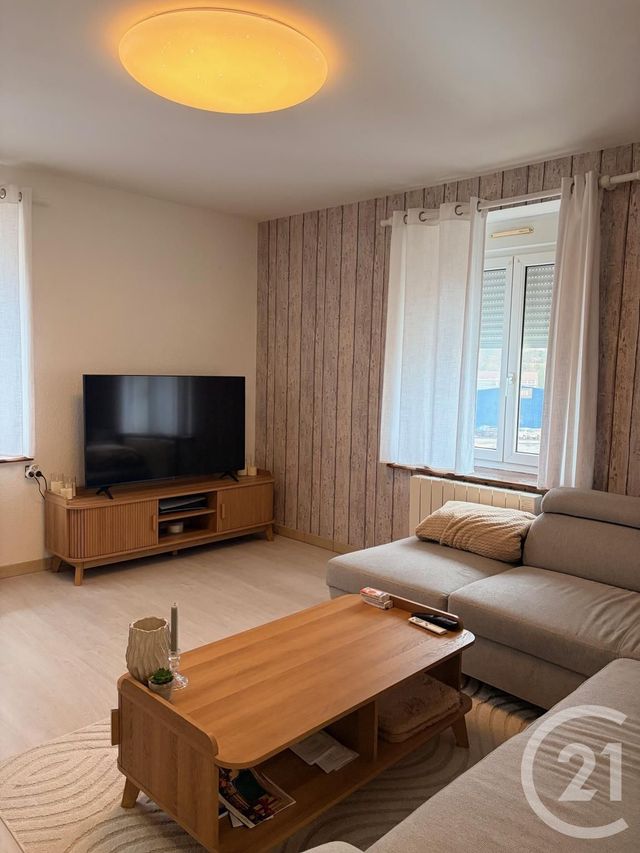 Appartement F3 à louer - 3 pièces - 89.94 m2 - MORTEAU - 25 - FRANCHE-COMTE - Century 21 Avenir Immobilier