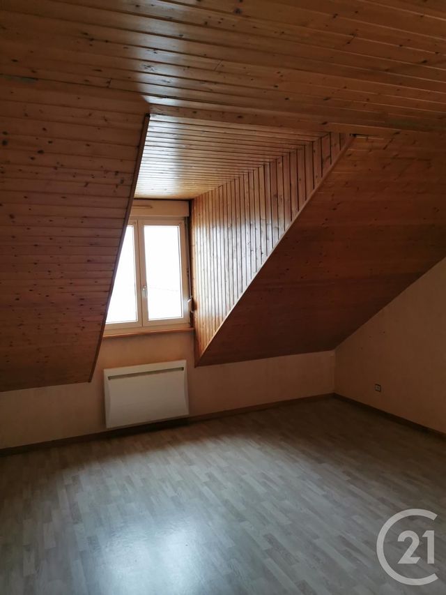 Appartement F3 à louer - 3 pièces - 89.94 m2 - MORTEAU - 25 - FRANCHE-COMTE - Century 21 Avenir Immobilier