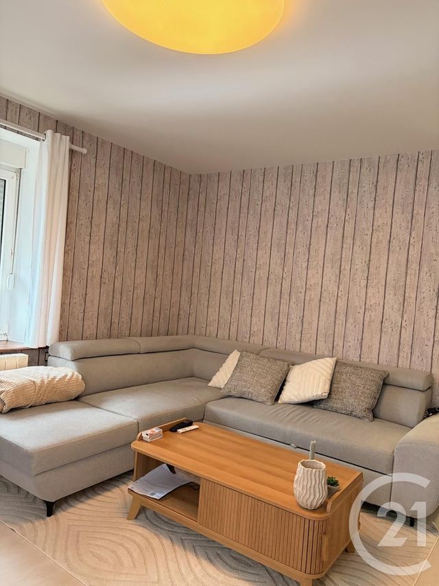 Appartement F3 à louer - 3 pièces - 89.94 m2 - MORTEAU - 25 - FRANCHE-COMTE - Century 21 Avenir Immobilier