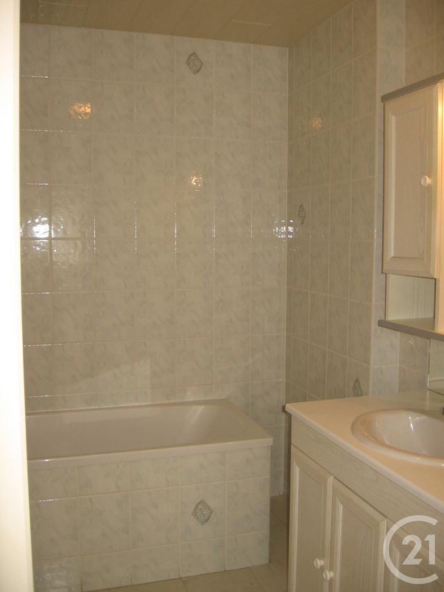 Appartement F4 à louer - 4 pièces - 97.61 m2 - MORTEAU - 25 - FRANCHE-COMTE - Century 21 Avenir Immobilier