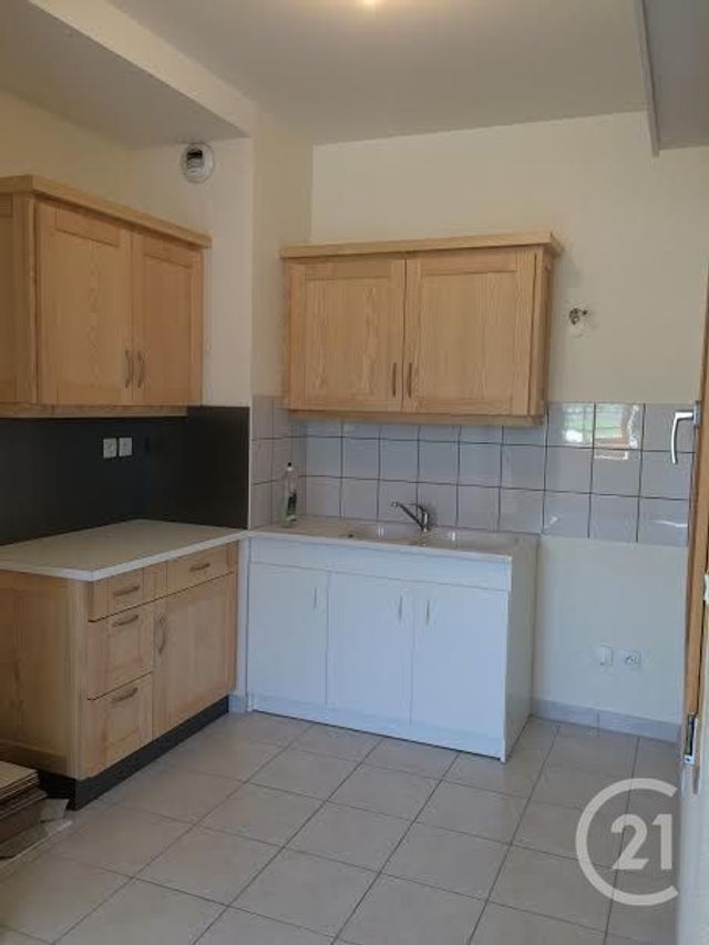 Appartement F2 à louer - 2 pièces - 50.0 m2 - MONTLEBON - 25 - FRANCHE-COMTE - Century 21 Avenir Immobilier