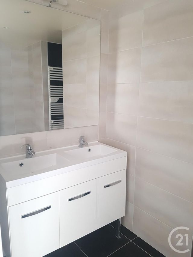 Appartement F2 à louer - 2 pièces - 41.99 m2 - VILLERS LE LAC - 25 - FRANCHE-COMTE - Century 21 Avenir Immobilier