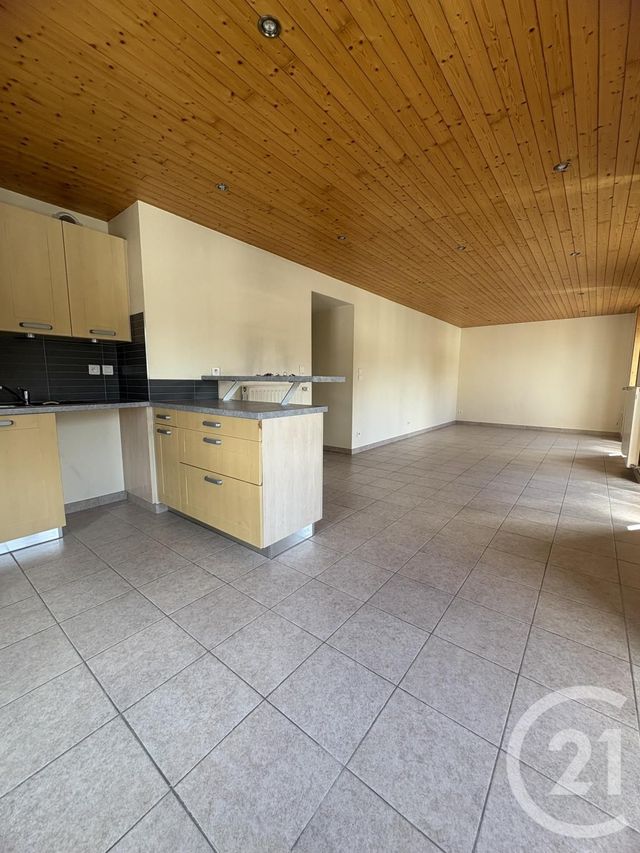 Appartement F4 à louer - 4 pièces - 88.28 m2 - MORTEAU - 25 - FRANCHE-COMTE - Century 21 Avenir Immobilier