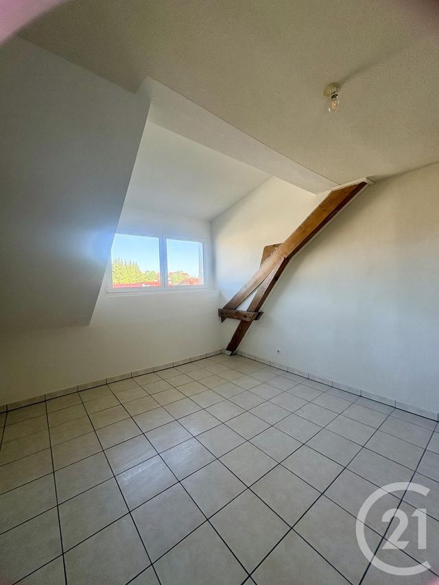 Appartement F4 à louer - 4 pièces - 70.0 m2 - LES FINS - 25 - FRANCHE-COMTE - Century 21 Avenir Immobilier