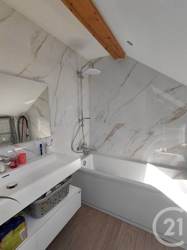 Appartement Duplex f4 à vendre - 4 pièces - 96.98 m2 - LE RUSSEY - 25 - FRANCHE-COMTE - Century 21 Avenir Immobilier