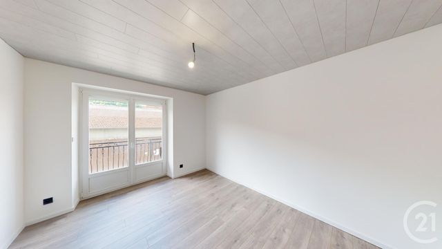 Appartement T4 à louer - 4 pièces - 110.55 m2 - GRAND COMBE CHATELEU - 25 - FRANCHE-COMTE - Century 21 Avenir Immobilier