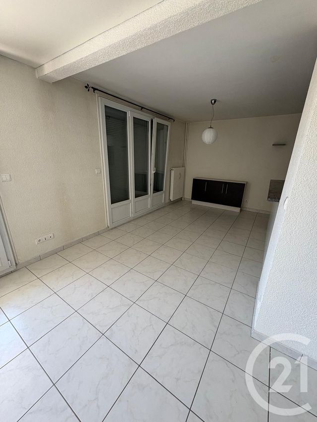 Appartement F3 à louer - 3 pièces - 72.0 m2 - MORTEAU - 25 - FRANCHE-COMTE - Century 21 Avenir Immobilier