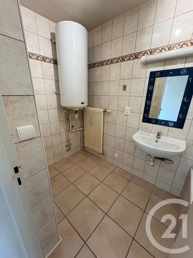Appartement F3 à louer - 3 pièces - 72.0 m2 - MORTEAU - 25 - FRANCHE-COMTE - Century 21 Avenir Immobilier