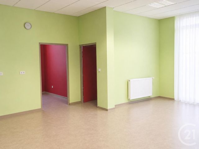 Appartement Local à louer - 1 pièce - 87.0 m2 - VILLERS LE LAC - 25 - FRANCHE-COMTE - Century 21 Avenir Immobilier