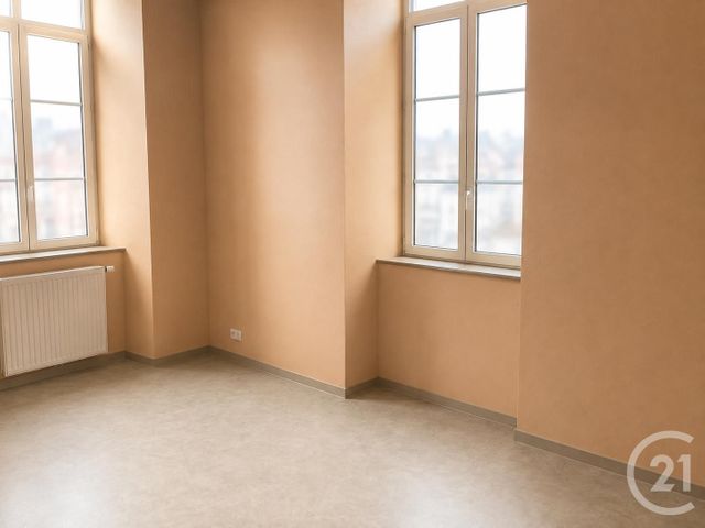Appartement Local à louer - 1 pièce - 87.0 m2 - VILLERS LE LAC - 25 - FRANCHE-COMTE - Century 21 Avenir Immobilier