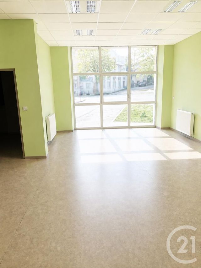 Appartement Local à louer - 1 pièce - 87.0 m2 - VILLERS LE LAC - 25 - FRANCHE-COMTE - Century 21 Avenir Immobilier