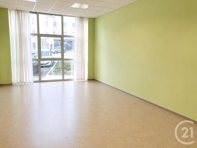 Appartement Local à louer - 1 pièce - 87.0 m2 - VILLERS LE LAC - 25 - FRANCHE-COMTE - Century 21 Avenir Immobilier
