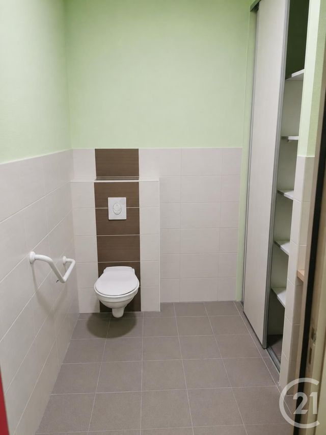 Appartement Local à louer - 1 pièce - 87.0 m2 - VILLERS LE LAC - 25 - FRANCHE-COMTE - Century 21 Avenir Immobilier