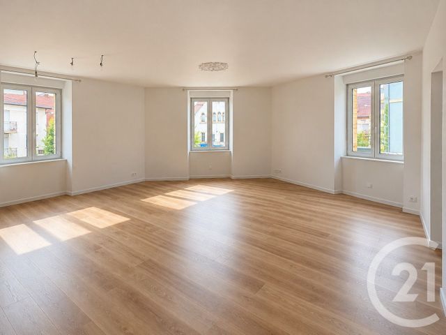 Appartement T3 à louer - 3 pièces - 92.0 m2 - MORTEAU - 25 - FRANCHE-COMTE - Century 21 Avenir Immobilier