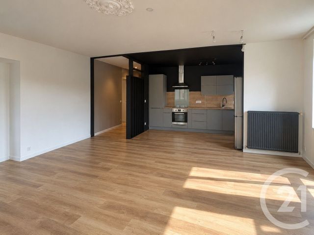Appartement T3 à louer - 3 pièces - 92.0 m2 - MORTEAU - 25 - FRANCHE-COMTE - Century 21 Avenir Immobilier