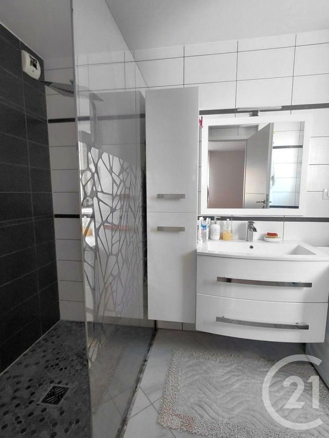 Appartement Duplex à vendre - 5 pièces - 118.4 m2 - VILLERS LE LAC - 25 - FRANCHE-COMTE - Century 21 Avenir Immobilier