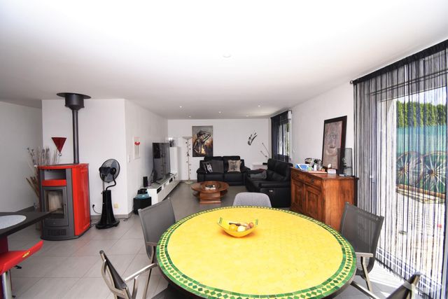 Afficher la photo en grand maison à vendre - 4 pièces - 100.0 m2 - VILLERS LE LAC - 25 - FRANCHE-COMTE - Century 21 Pg Immobilier
