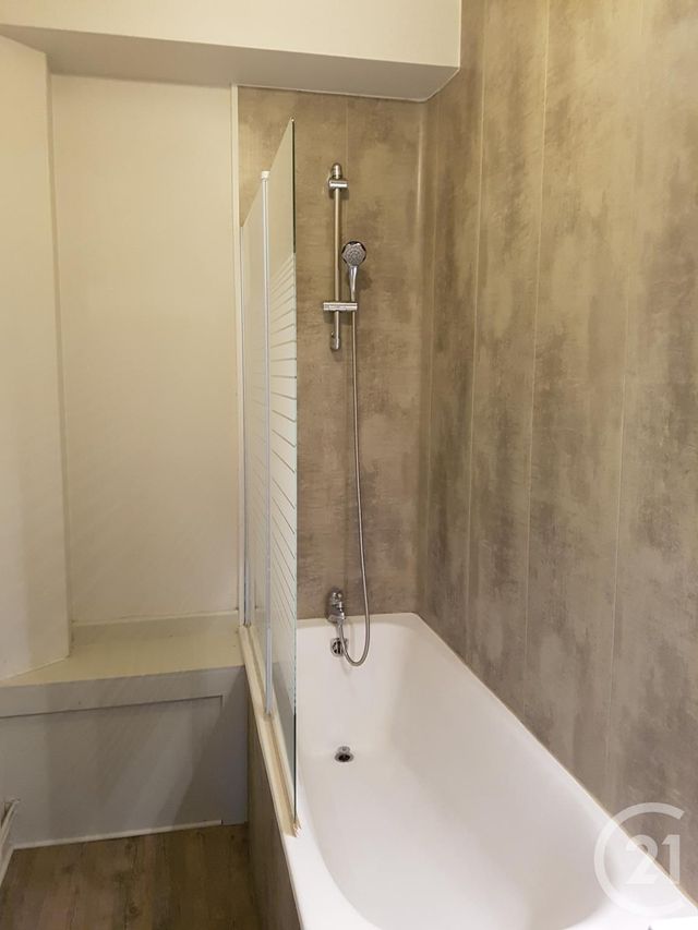 Appartement F3 à louer - 4 pièces - 75.33 m2 - MORTEAU - 25 - FRANCHE-COMTE - Century 21 Pg Immobilier Appartement F3 à louer - 4 pièces - 75.33 m2 - MORTEAU - 25 - FRANCHE-COMTE - Century 21 Pg Immobilier