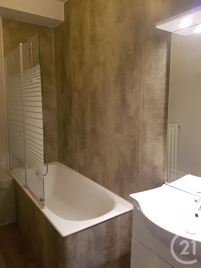 Appartement F3 à louer - 4 pièces - 75.33 m2 - MORTEAU - 25 - FRANCHE-COMTE - Century 21 Pg Immobilier Appartement F3 à louer - 4 pièces - 75.33 m2 - MORTEAU - 25 - FRANCHE-COMTE - Century 21 Pg Immobilier