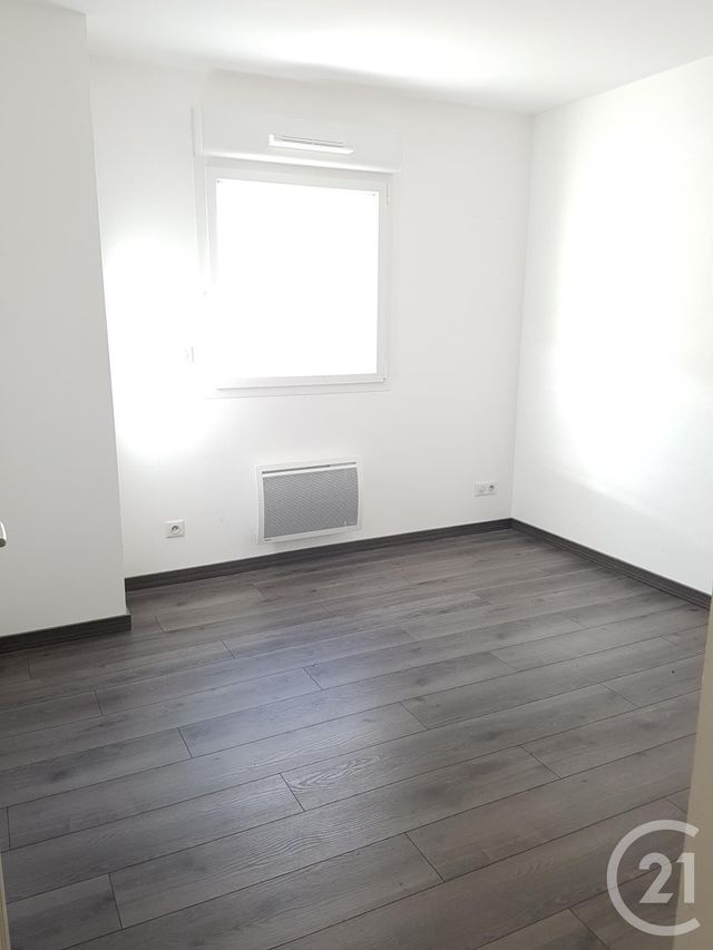 Afficher la photo en grand Appartement F4 à louer - 4 pièces - 85.0 m2 - MONTLEBON - 25 - FRANCHE-COMTE - Century 21 Pg Immobilier