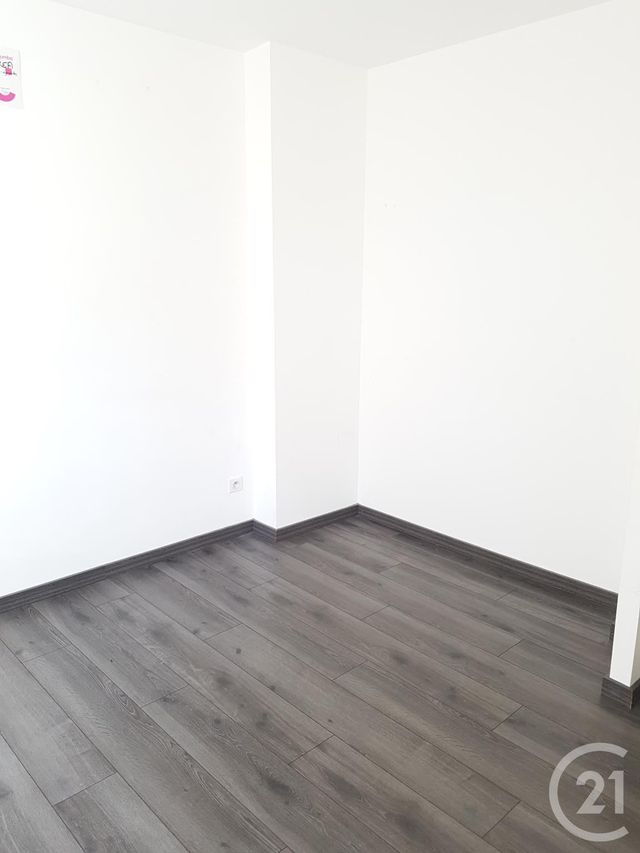 Afficher la photo en grand Appartement F4 à louer - 4 pièces - 85.0 m2 - MONTLEBON - 25 - FRANCHE-COMTE - Century 21 Pg Immobilier