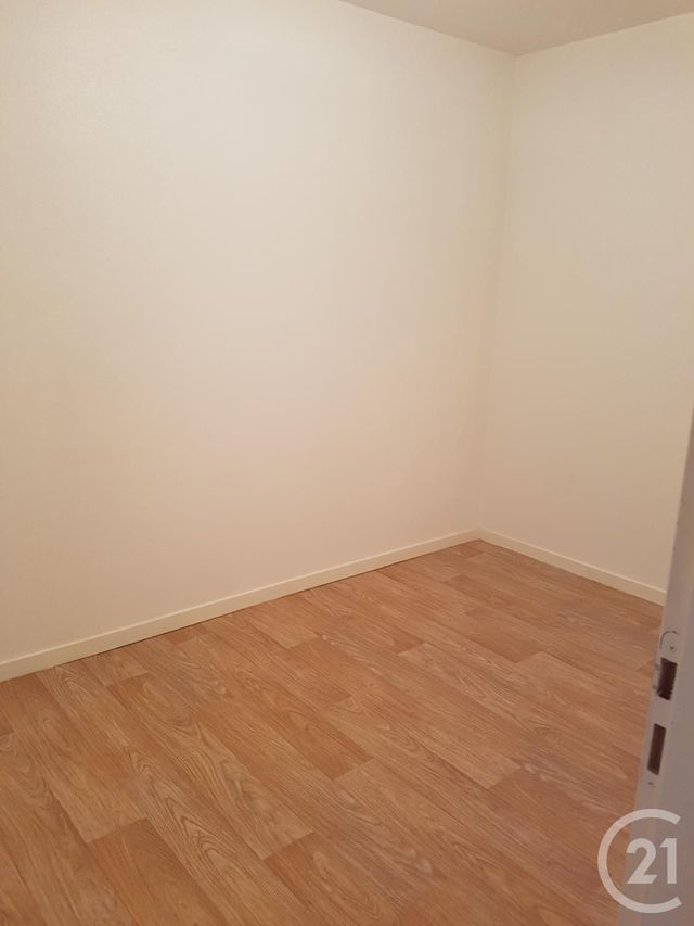 Afficher la photo en grand Appartement F4 à louer - 4 pièces - 93.0 m2 - MORTEAU - 25 - FRANCHE-COMTE - Century 21 Pg Immobilier