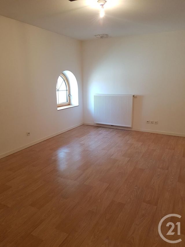 Afficher la photo en grand Appartement F4 à louer - 4 pièces - 93.0 m2 - MORTEAU - 25 - FRANCHE-COMTE - Century 21 Pg Immobilier