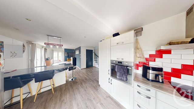 maison à vendre - 9 pièces - 271.0 m2 - VILLERS LE LAC - 25 - FRANCHE-COMTE - Century 21 Avenir Immobilier