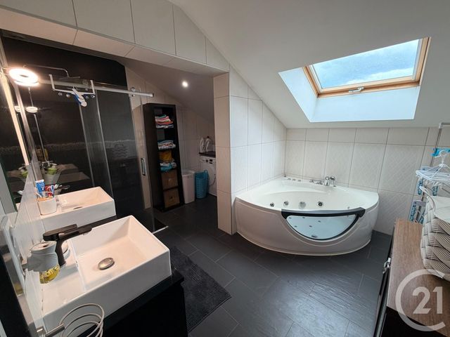 maison à vendre - 9 pièces - 271.0 m2 - VILLERS LE LAC - 25 - FRANCHE-COMTE - Century 21 Avenir Immobilier