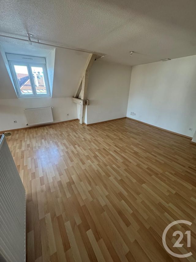 Appartement F3 à louer - 3 pièces - 67.0 m2 - MORTEAU - 25 - FRANCHE-COMTE - Century 21 Avenir Immobilier