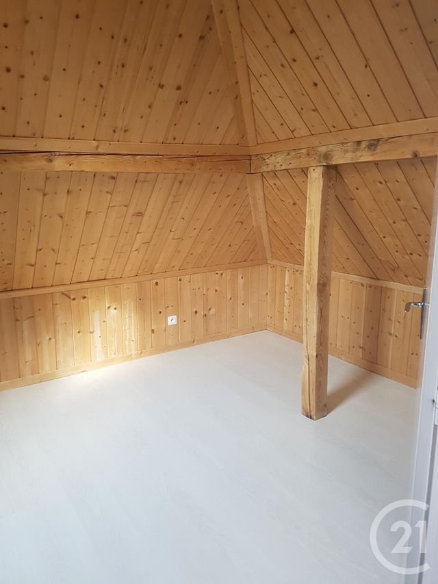Afficher la photo en grand Appartement à louer - 7 pièces - 110.0 m2 - MORTEAU - 25 - FRANCHE-COMTE - Century 21 Avenir Immobilier