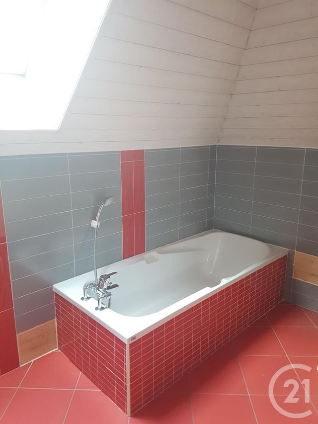 Afficher la photo en grand Appartement à louer - 7 pièces - 110.0 m2 - MORTEAU - 25 - FRANCHE-COMTE - Century 21 Avenir Immobilier
